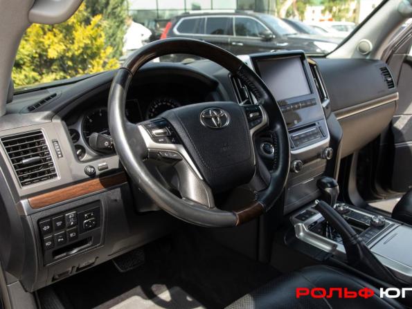 Toyota Land Cruiser 200 Series Рестайлинг 2 с пробегом 2018 года, цена 7 250 000 рублей, 162073 км, внедорожник, Автокод Объявления