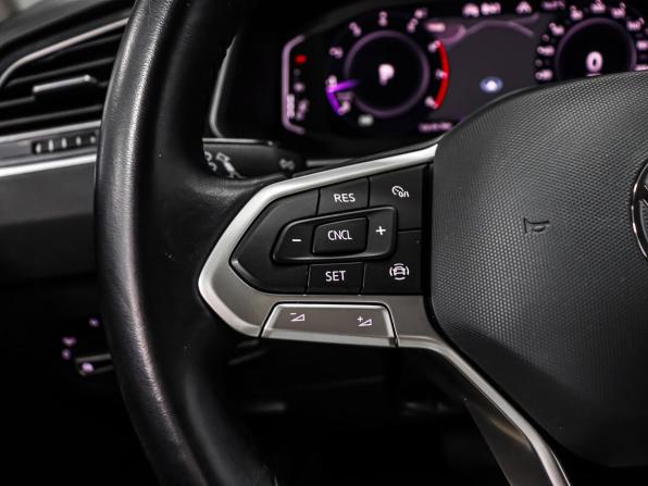 Volkswagen Tiguan II Рестайлинг с пробегом 2021 года, цена 3 129 000 рублей, 90444 км, внедорожник, Автокод Объявления