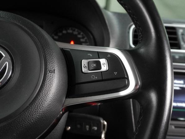 Volkswagen Polo V Рестайлинг с пробегом 2020 года, цена 1 414 000 рублей, 102112 км, седан, Автокод Объявления