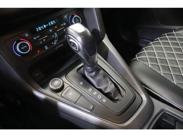 Ford Focus III Рестайлинг с пробегом 2017 года, цена 892 400 рублей, 168073 км, седан, Автокод Объявления