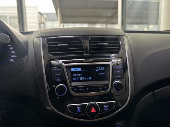 Hyundai Solaris I Рестайлинг с пробегом 2015 года, цена 1 085 000 рублей, 122146 км, седан, Автокод Объявления
