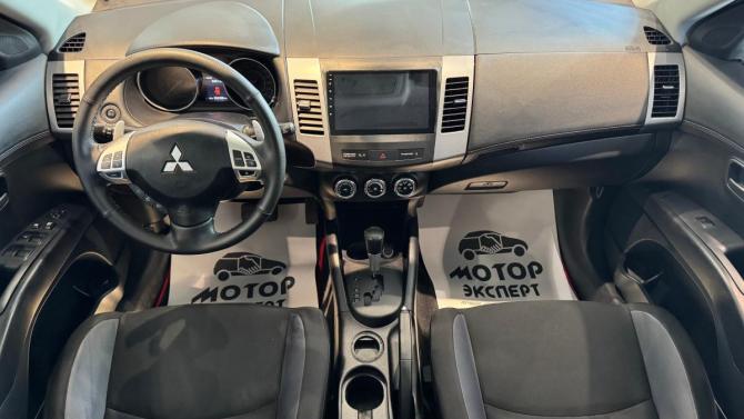 Mitsubishi Outlander II Рестайлинг с пробегом 2010 года, цена 959 000 рублей, 292268 км, внедорожник, Автокод Объявления