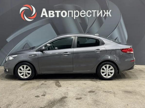 Kia Rio III Рестайлинг с пробегом 2017 года, цена 920 000 рублей, 205000 км, седан, Автокод Объявления