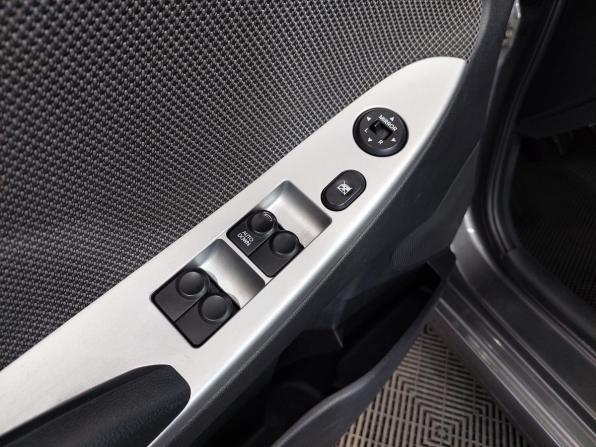 Hyundai Solaris I с пробегом 2012 года, цена 650 000 рублей, 187460 км, хэтчбек, Автокод Объявления