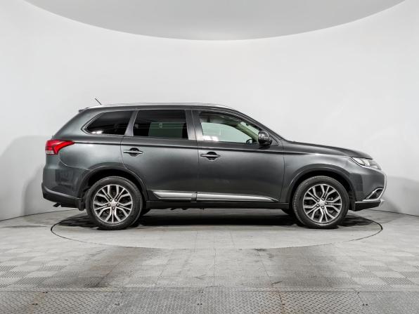 Mitsubishi Outlander III Рестайлинг 2 с пробегом 2016 года, цена 1 850 000 рублей, 127000 км, внедорожник, Автокод Объявления