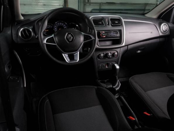 Renault Logan II Рестайлинг с пробегом 2022 года, цена 1 230 000 рублей, 91332 км, седан, Автокод Объявления