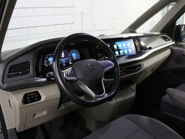 Volkswagen Multivan T7 с пробегом 2022 года, цена 6 500 000 рублей, 59000 км, минивэн, Автокод Объявления