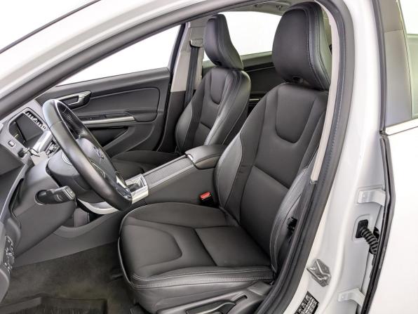 Volvo S60 II Рестайлинг с пробегом 2017 года, цена 2 060 000 рублей, 61101 км, седан, Автокод Объявления