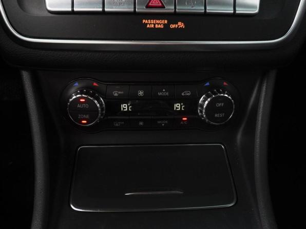 Mercedes-Benz GLA I (X156) Рестайлинг с пробегом 2018 года, цена 2 159 000 рублей, 166124 км, внедорожник, Автокод Объявления