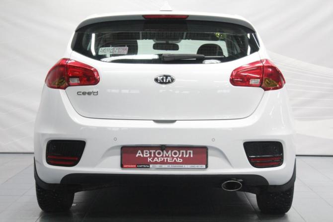 Kia Ceed II Рестайлинг с пробегом 2017 года, цена 1 329 000 рублей, 108610 км, хэтчбек, Автокод Объявления