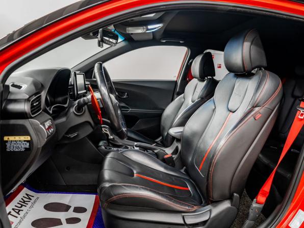 Hyundai Veloster II с пробегом 2019 года, цена 2 700 000 рублей, 117401 км, хэтчбек, Автокод Объявления