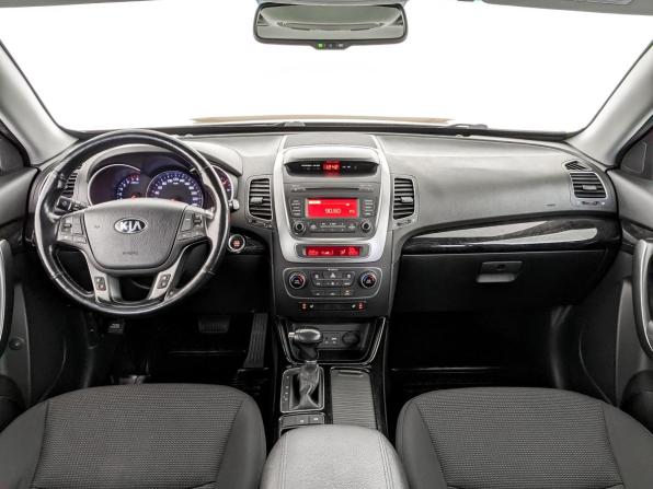 Kia Sorento II Рестайлинг с пробегом 2018 года, цена 1 750 000 рублей, 208000 км, внедорожник, Автокод Объявления