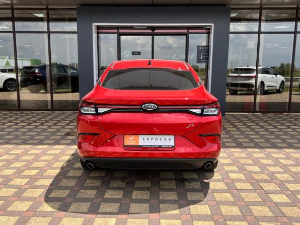 JAC J7 I с пробегом 2022 года, цена 1 280 000 рублей, 57000 км, лифтбек, Автокод Объявления