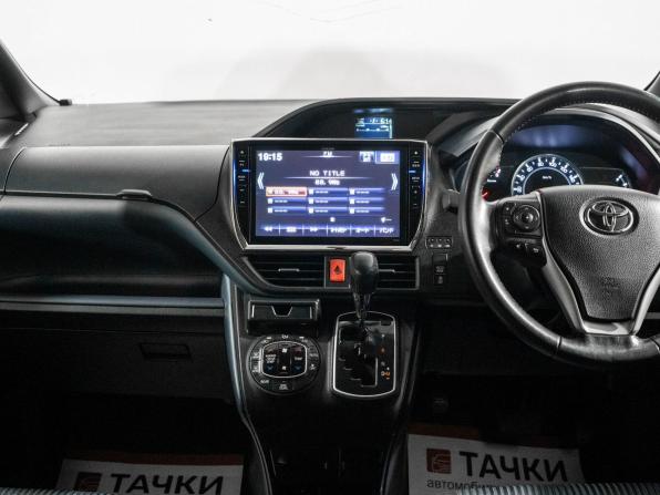 Toyota Voxy III (R80) с пробегом 2014 года, цена 1 750 000 рублей, 246939 км, минивэн, Автокод Объявления