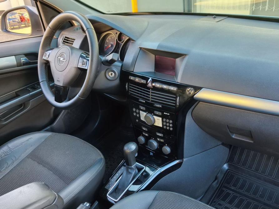 Opel Astra H Рестайлинг Москва  - изображение 11