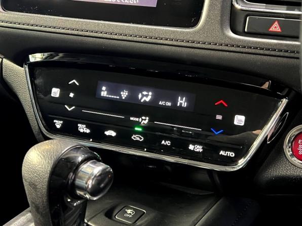 Honda Vezel I с пробегом 2017 года, цена 1 680 000 рублей, 161500 км, внедорожник, Автокод Объявления