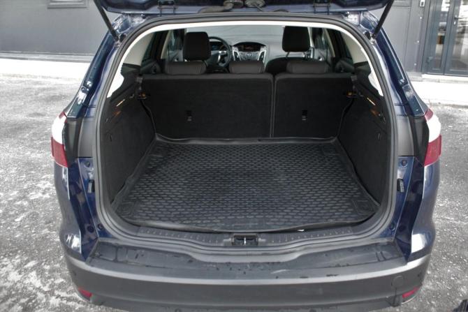 Ford Focus III с пробегом 2012 года, цена 870 000 рублей, 170325 км, универсал, Автокод Объявления