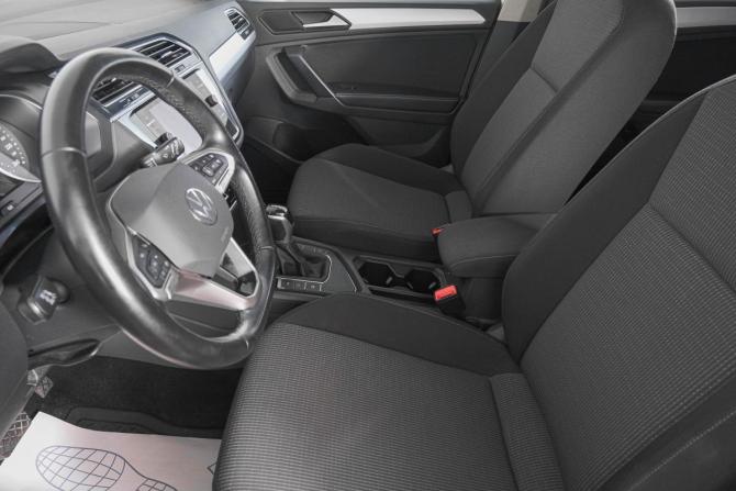 Volkswagen Tiguan II Рестайлинг с пробегом 2021 года, цена 2 849 000 рублей, 54700 км, внедорожник, Автокод Объявления