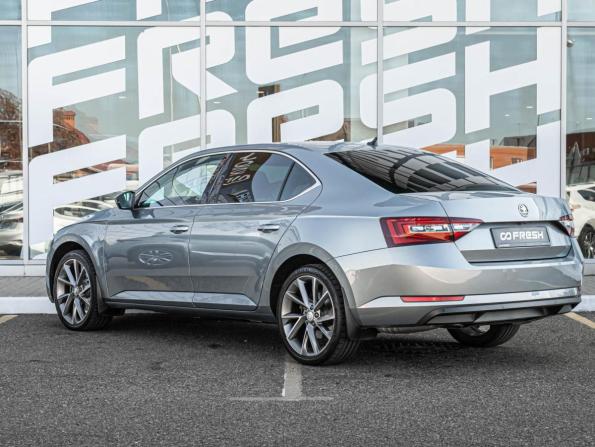 Skoda Superb III с пробегом 2018 года, цена 2 245 000 рублей, 134954 км, лифтбек, Автокод Объявления