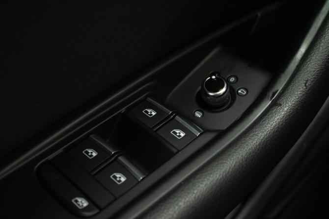 Audi A4 V (B9) с пробегом 2018 года, цена 2 099 000 рублей, 153118 км, седан, Автокод Объявления