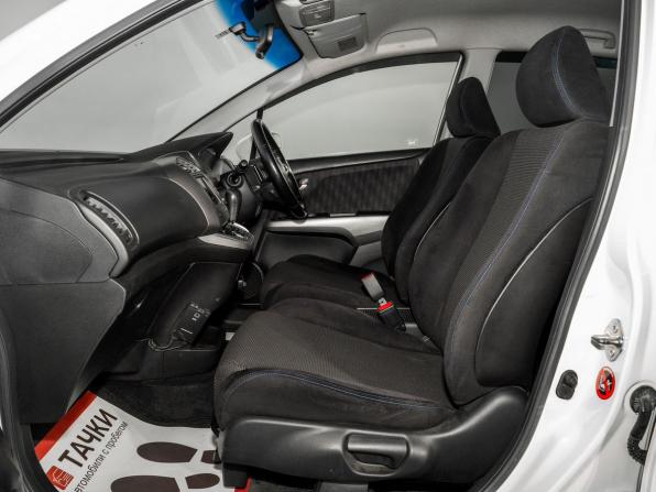 Honda Stream II Рестайлинг с пробегом 2013 года, цена 1 300 000 рублей, 94025 км, компактвэн, Автокод Объявления