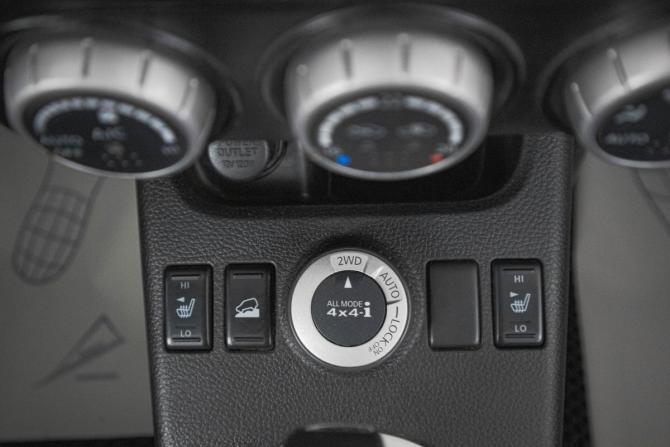 Nissan X-Trail II с пробегом 2010 года, цена 1 299 000 рублей, 255000 км, внедорожник, Автокод Объявления