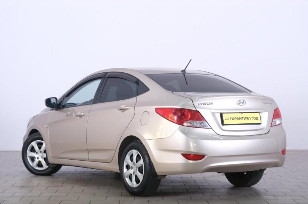 Hyundai Solaris I Омск  - изображение 5