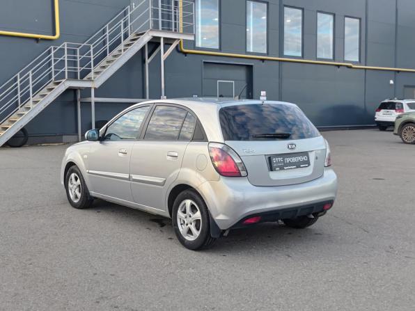 Kia Rio II Рестайлинг с пробегом 2010 года, цена 409 000 рублей, 216495 км, хэтчбек, Автокод Объявления