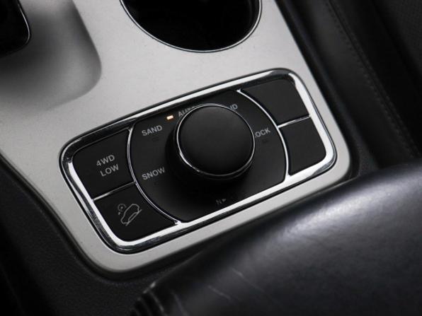 Jeep Grand Cherokee IV (WK2) Рестайлинг с пробегом 2013 года, цена 2 099 000 рублей, 228000 км, внедорожник, Автокод Объявления