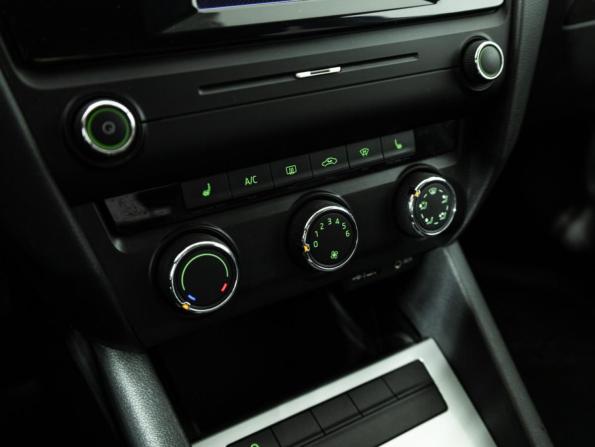 Skoda Octavia III (A7) с пробегом 2017 года, цена 1 527 000 рублей, 98220 км, лифтбек, Автокод Объявления