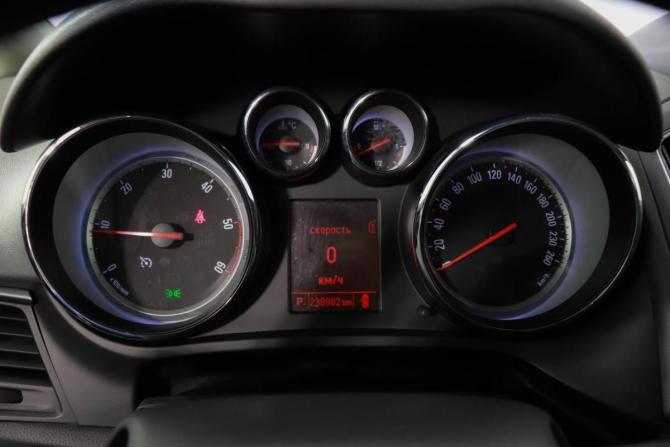 Opel Zafira C с пробегом 2012 года, цена 979 900 рублей, 238892 км, компактвэн, Автокод Объявления