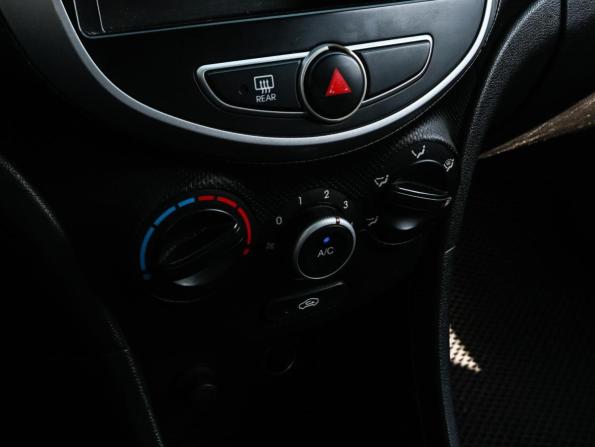 Hyundai Solaris I с пробегом 2011 года, цена 809 000 рублей, 187075 км, хэтчбек, Автокод Объявления