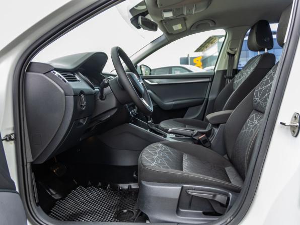 Skoda Octavia III (A7) Рестайлинг с пробегом 2019 года, цена 1 848 000 рублей, 92583 км, лифтбек, Автокод Объявления