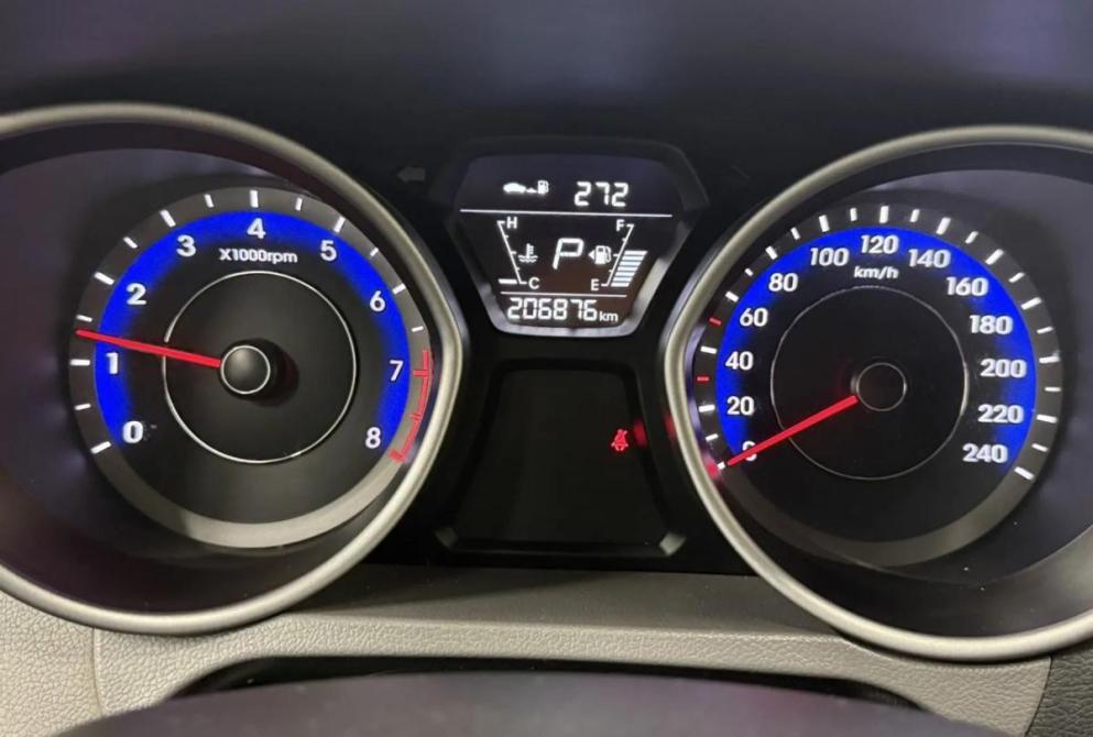Hyundai Elantra V (MD) Рестайлинг Астрахань  - изображение 15