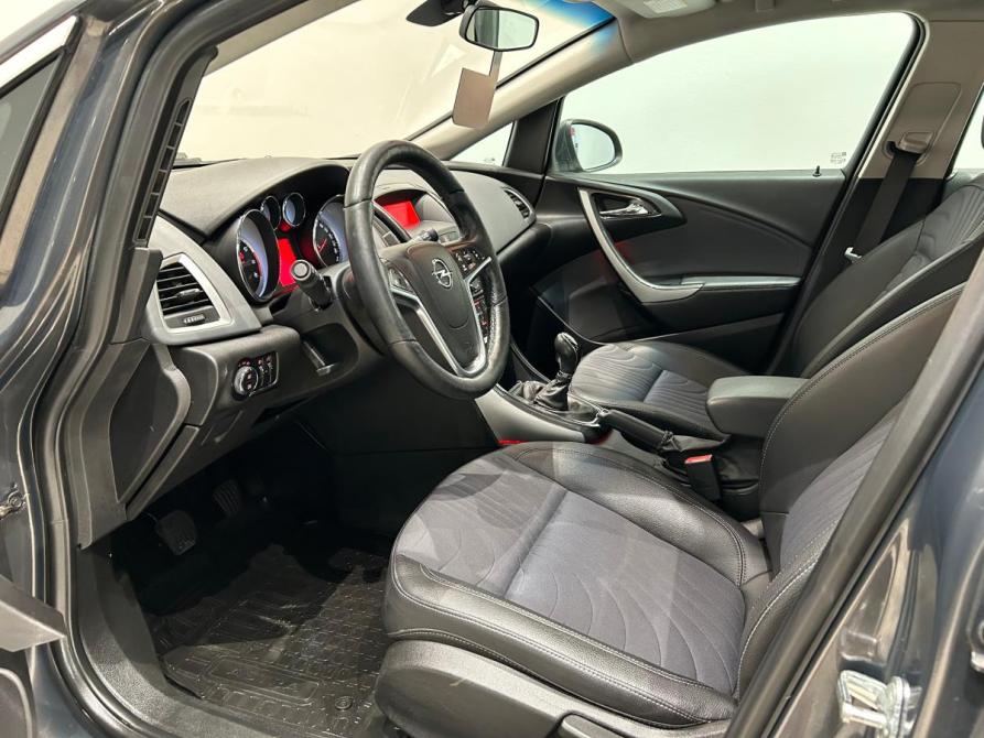 Opel Astra J Рестайлинг Санкт-Петербург  - изображение 15