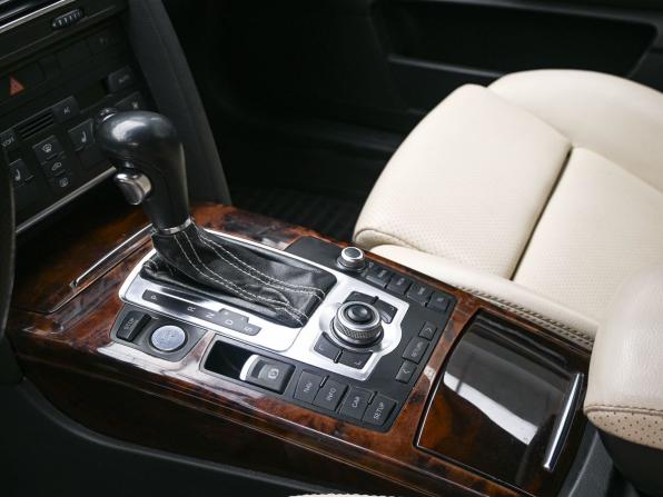 Audi A6 III (C6) Рестайлинг с пробегом 2009 года, цена 899 000 рублей, 303804 км, седан, Автокод Объявления