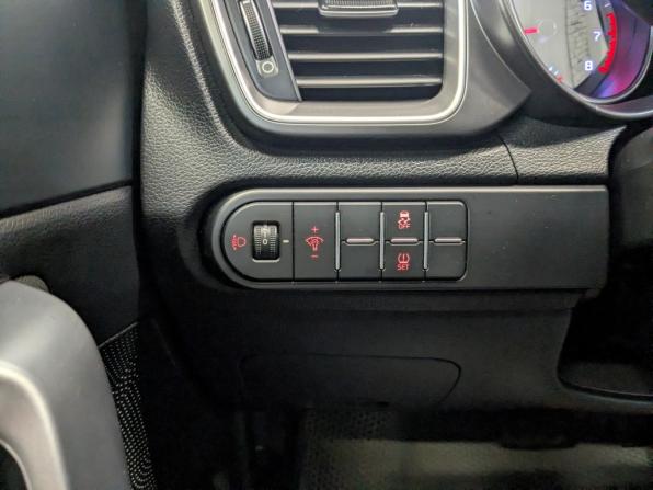 Kia Ceed III с пробегом 2020 года, цена 1 890 000 рублей, 91490 км, универсал, Автокод Объявления