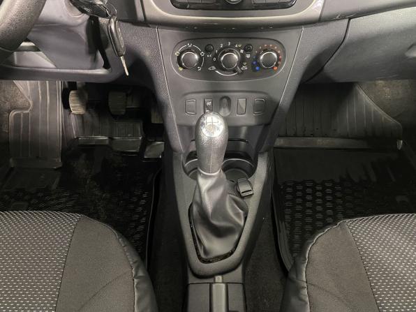 Renault Sandero II Рестайлинг с пробегом 2018 года, цена 830 000 рублей, 173224 км, хэтчбек, Автокод Объявления