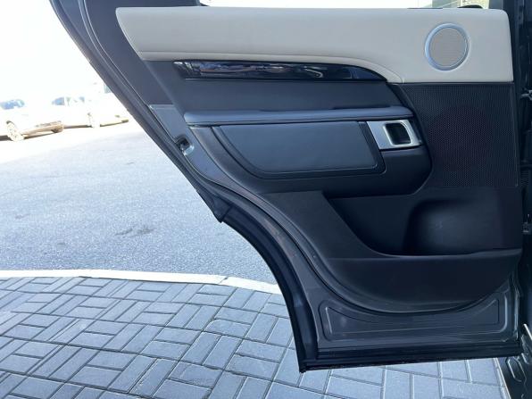 Land Rover Discovery V с пробегом 2017 года, цена 3 180 000 рублей, 137429 км, внедорожник, Автокод Объявления