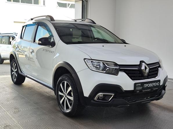 Renault Sandero II Рестайлинг с пробегом 2018 года, цена 1 299 000 рублей, 90000 км, хэтчбек, Автокод Объявления