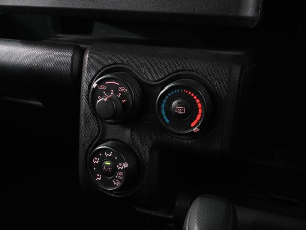 Toyota Probox I Рестайлинг с пробегом 2021 года, цена 1 429 000 рублей, 103884 км, универсал, Автокод Объявления