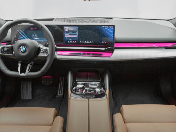 BMW 5 серии VIII (G60/G61/G68) с пробегом 2025 года, цена 9 990 000 рублей, 1210 км, седан, Автокод Объявления