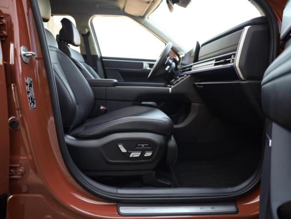Hyundai Santa Fe V (MX5) с пробегом 2025 года, цена 5 299 000 рублей, 5050 км, внедорожник, Автокод Объявления