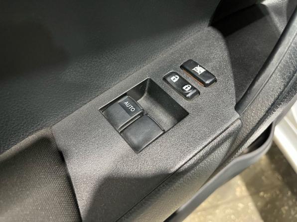 Toyota Corolla XI (E160 E170 E180) с пробегом 2013 года, цена 970 000 рублей, 106141 км, седан, Автокод Объявления