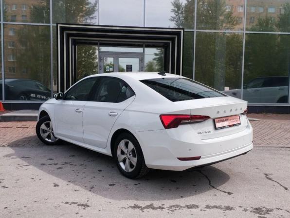 Skoda Octavia IV (A8) с пробегом 2021 года, цена 2 479 000 рублей, 43199 км, лифтбек, Автокод Объявления