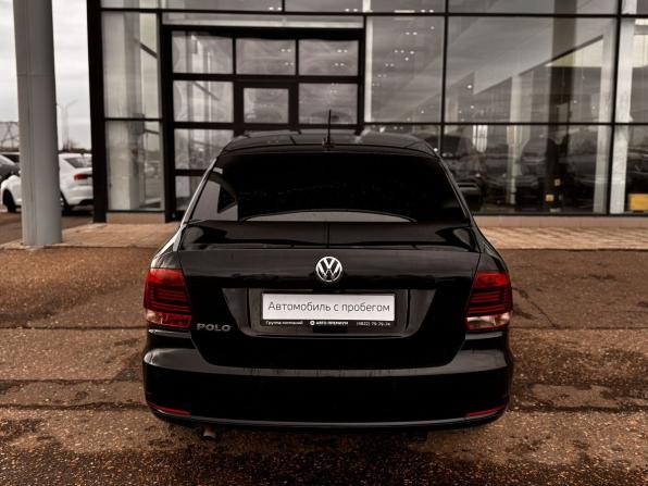 Volkswagen Polo V Рестайлинг с пробегом 2018 года, цена 975 000 рублей, 145236 км, седан, Автокод Объявления