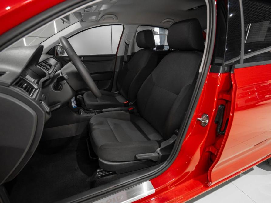 Skoda Rapid I Рестайлинг Москва  - изображение 9