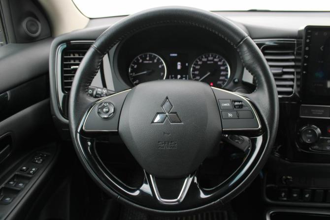 Mitsubishi Outlander III Рестайлинг 3 с пробегом 2019 года, цена 2 250 000 рублей, 98000 км, внедорожник, Автокод Объявления