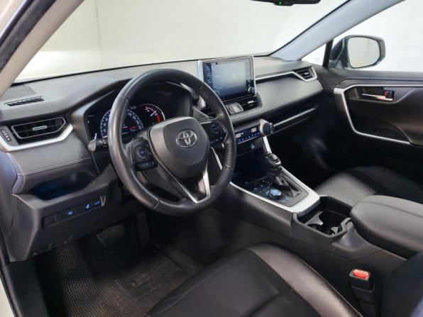 Toyota RAV4 V (XA50) с пробегом 2021 года, цена 3 190 000 рублей, 72628 км, внедорожник, Автокод Объявления