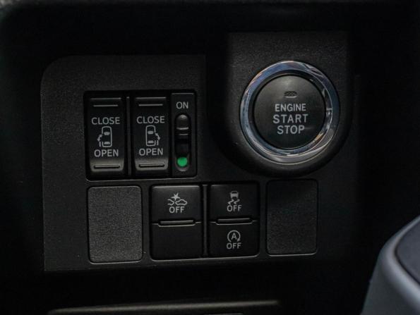 Toyota Roomy I с пробегом 2017 года, цена 1 320 000 рублей, 103012 км, микровэн, Автокод Объявления